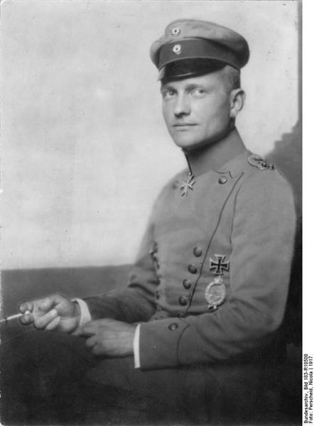 Manfred V. Richthofen, 1917 - Nicola Perscheid