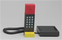 Enorme Phone - Ettore Sottsass