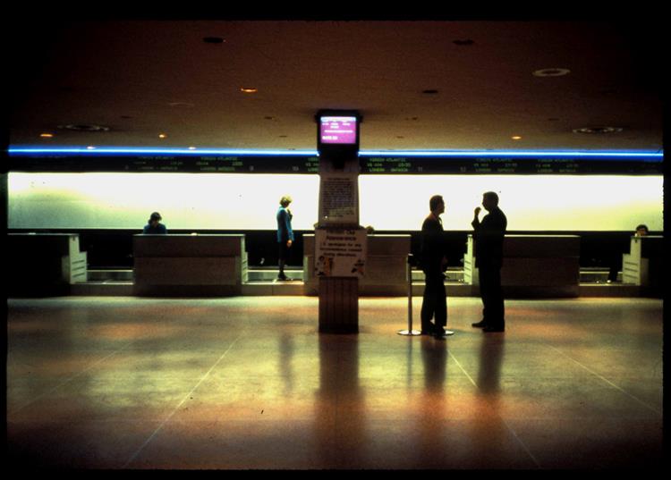 JFK (Greenish Lobby), from the series In the Place of the Public: Airport Series, 1990 - Марта Рослер