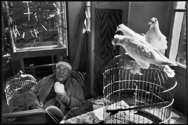 Henri Matisse at his home, Alpes-Maritimes, 1951 - Анрі Картьє-Брессон