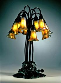 Pond Lily table lamp (model no. 344), 1910 - Louis Comfort Tiffany 