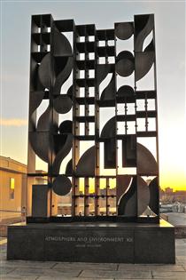 Atmoshere and Environment XII - Louise Nevelson
